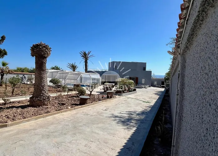 Bed and Breakfast El Castillo De Ralph 3*